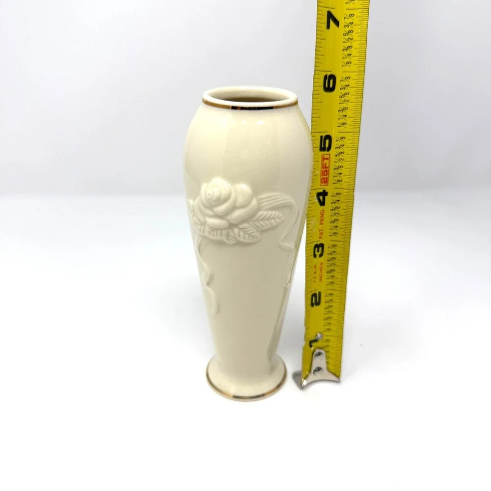 Lenox Rose Blossom Bud Vase Cream Porcelain Gold‎ Trim 6 Inch